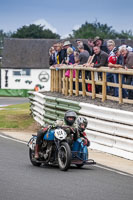 Vintage-motorcycle-club;eventdigitalimages;mallory-park;mallory-park-trackday-photographs;no-limits-trackdays;peter-wileman-photography;trackday-digital-images;trackday-photos;vmcc-festival-1000-bikes-photographs